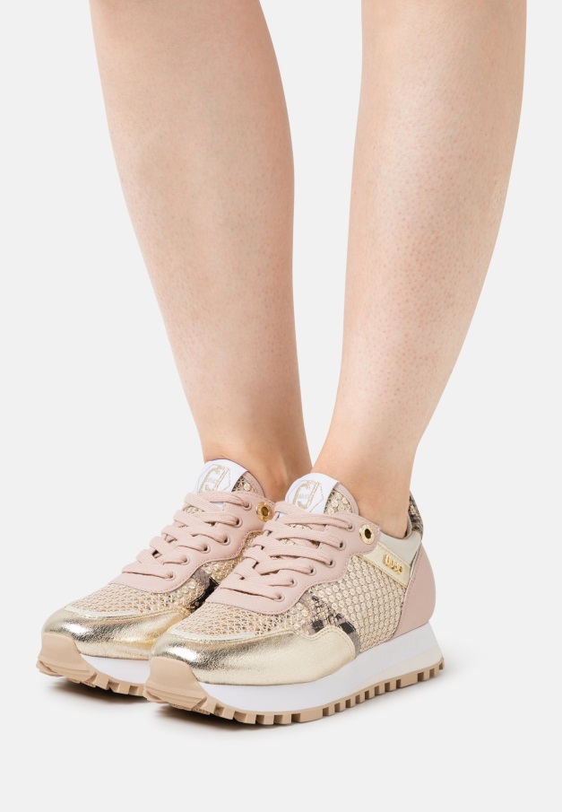 Gabor Trenere I Bronse