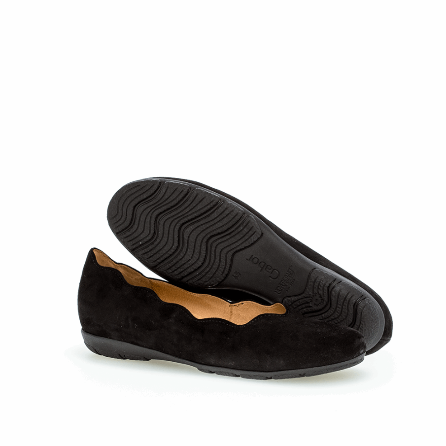 Gabor Svart Scalloped Balletflat