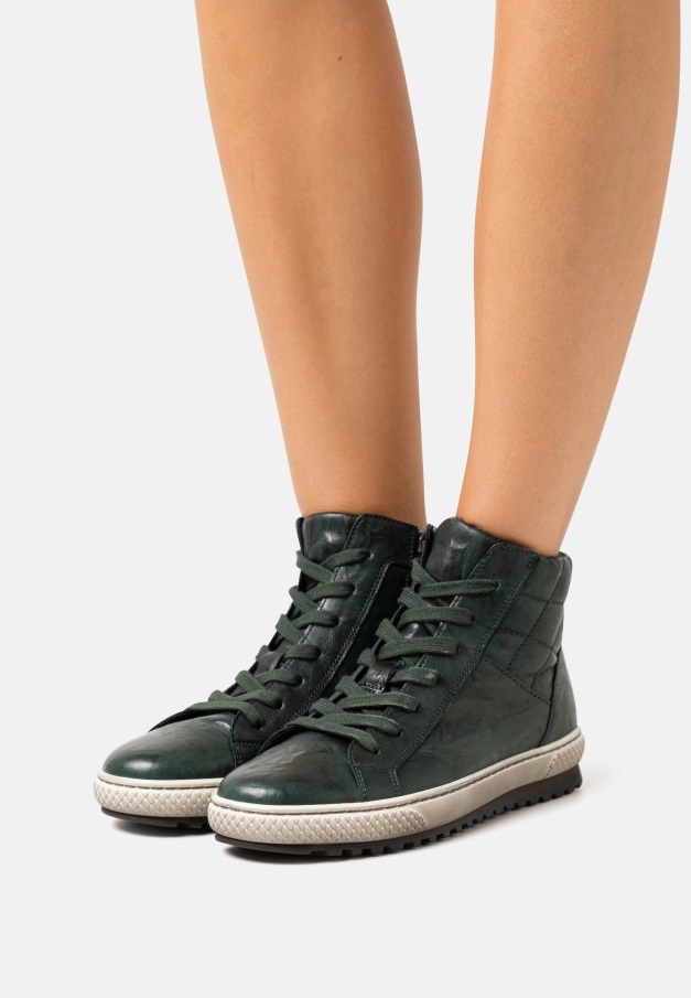 Høye Trenere Tanne Gabor