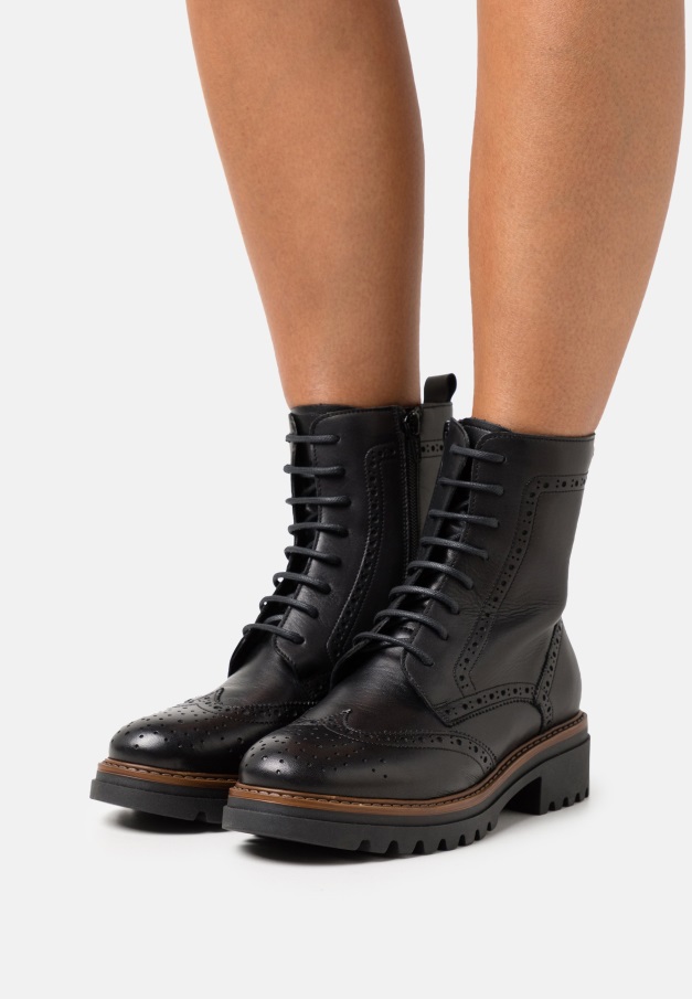 Gabor Ankelstøvletter Med Snøre Konjakk