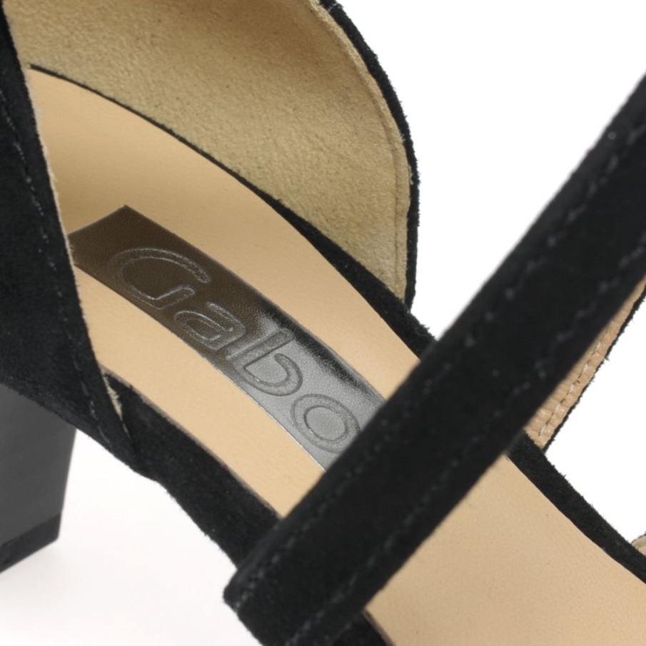 Callow Kvinners Moderne Cross Strap Domstol Sko Gabor Svart Semsket Skinn