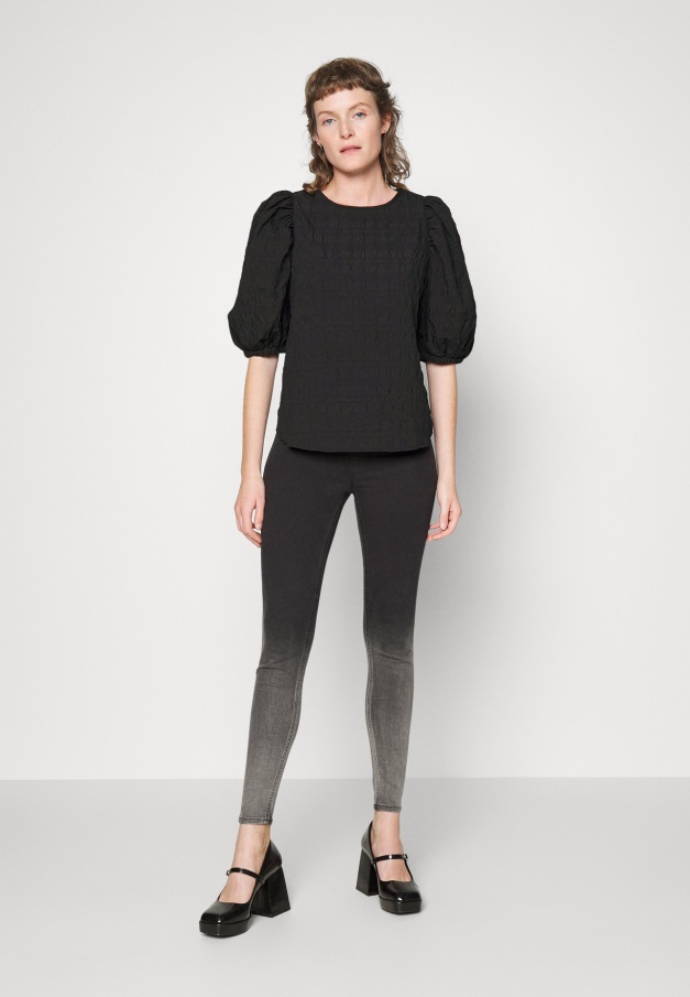 Svarte Gabor Høye Hæler