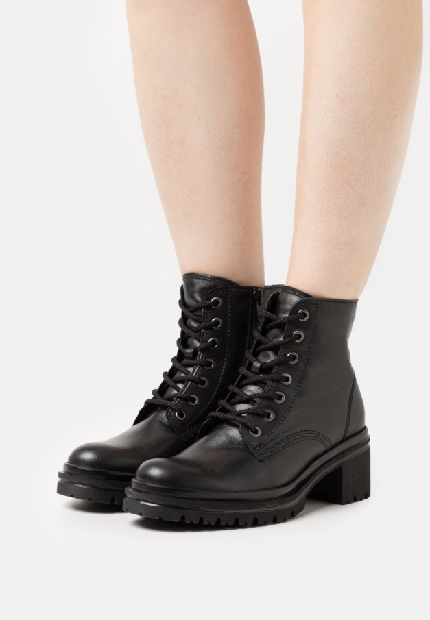 Gabor Svarte Ankelstøvletter Med Snøre