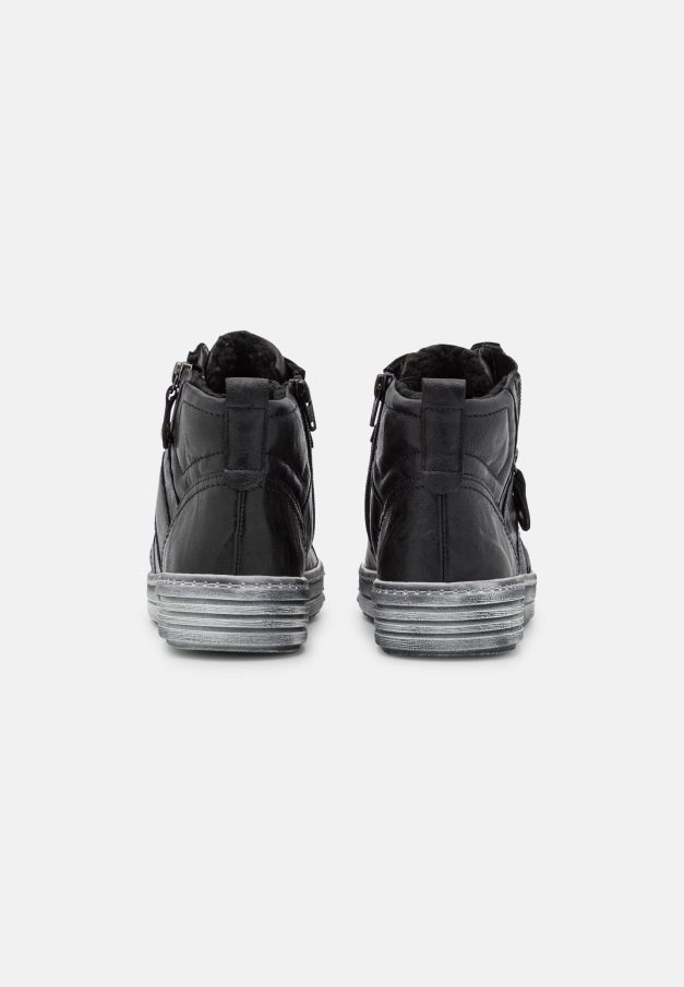 Gabor Svarte Toppsko